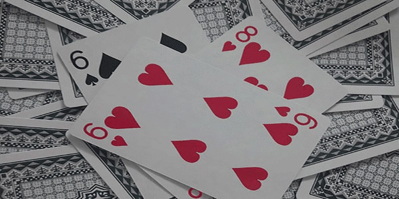 Liêng tới trắng là trường hợp người chơi chiến thắng trực tiếp
